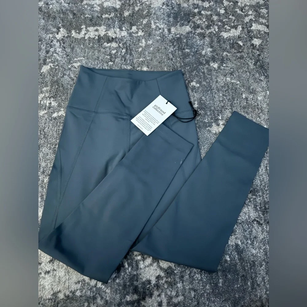 Girlfriend Collective gray leggings - Picture 1 of 5